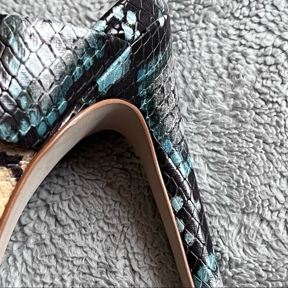 Steve Madden Amaya Clear Slide Sandal Blue Snake Reptile Print Leather Y2K Sz 7 - Picture 7 of 15